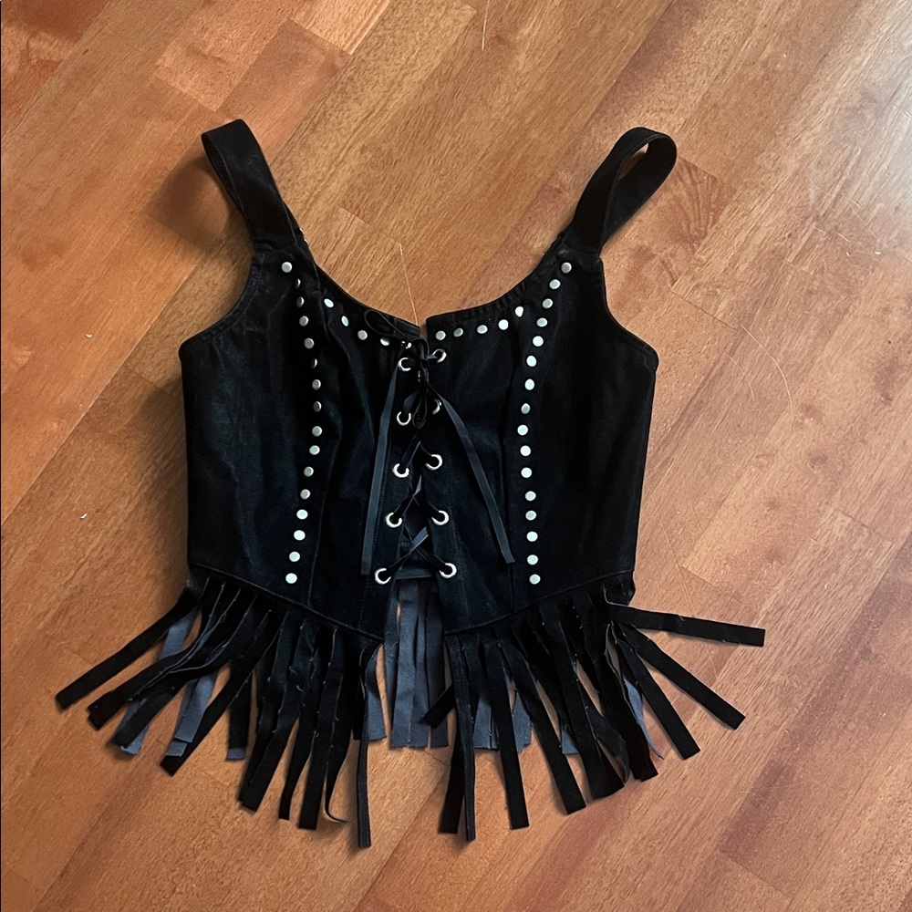 SOCIAL COLLISION TOP